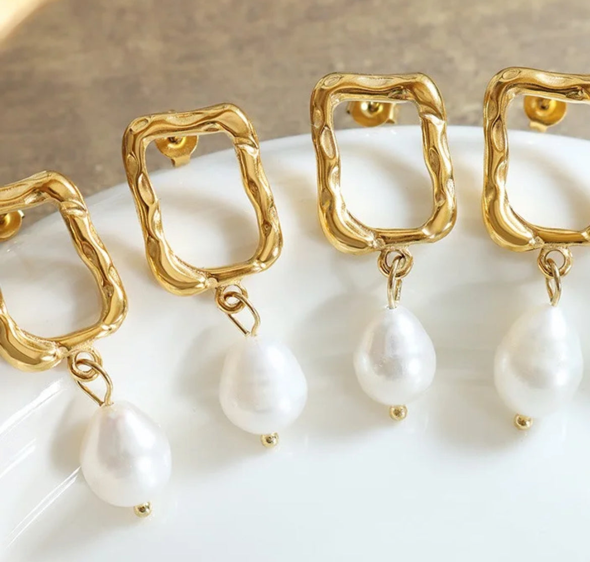 Zora Square Pearl Earrings