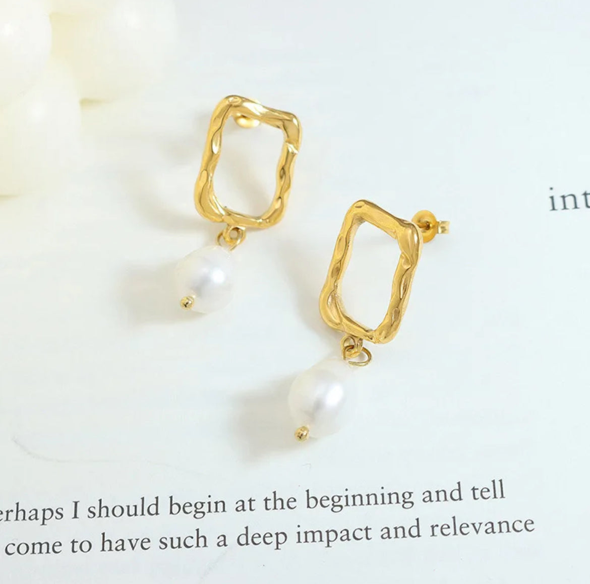 Zora Square Pearl Earrings