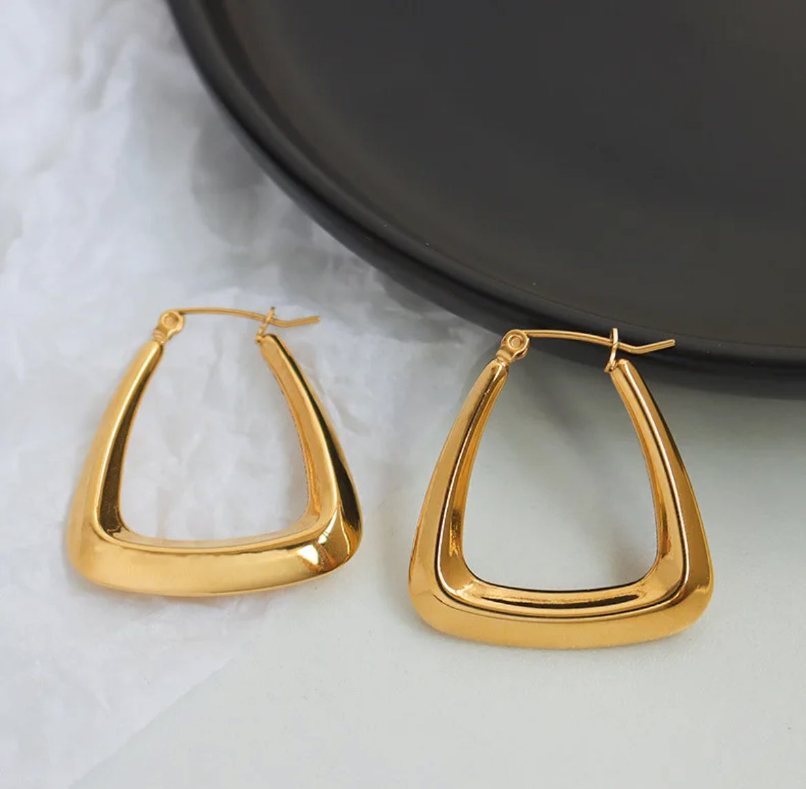 Aiden Triangle Hoops